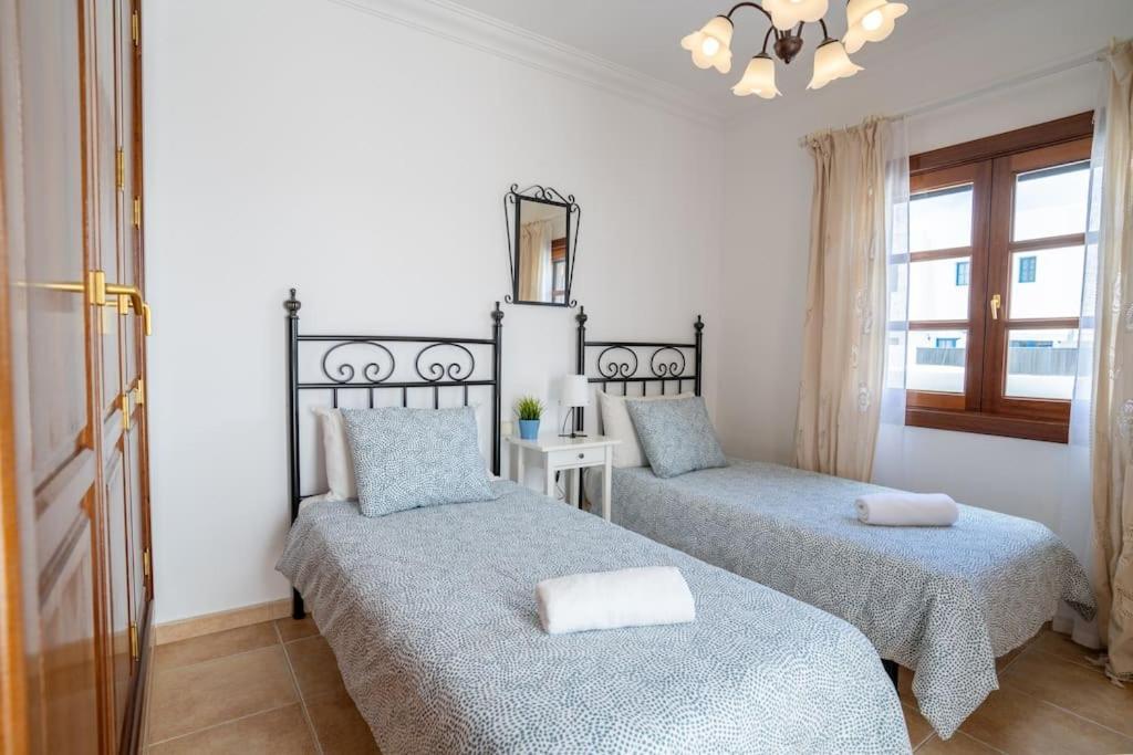 Beautiful Home In Lanzarote 5 Mins From Marina Playa Blanca  Esterno foto